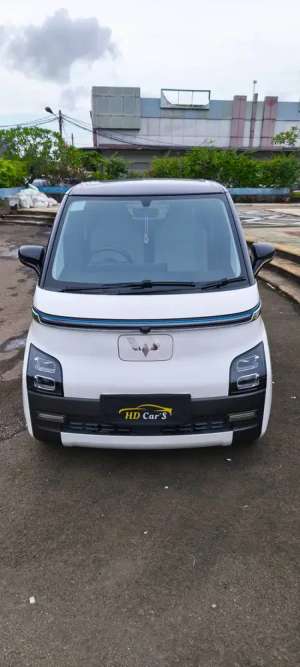 Jual bekas Wuling Air EV 300 KM Long Range 20222023 Wrn Putih Low KM Pjk Pjg,lokasi di Bekasi Kota