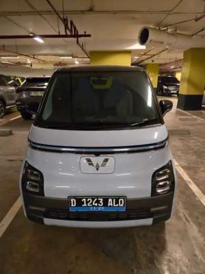 Jual bekas Wuling AIREV 300 LONG RANGE 20242025 KM.LOW 5 rb istimewa,lokasi di Bandung Kota