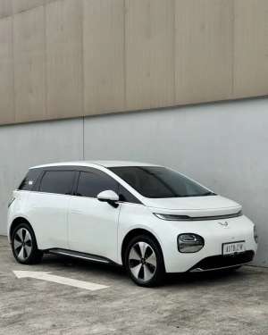 Jual bekas Wuling Cloud EV Putih 2024 Tdp Murmer Menarik Full Ori Antik Bu Simpan,lokasi di  ,Tangerang Kota