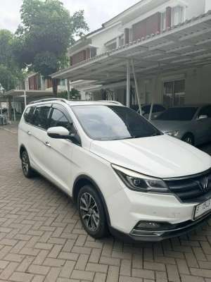 Jual bekas Wulingcortez L luxamt 2018 tipe tertinggi sunroof captain,lokasi di Surabaya Kota