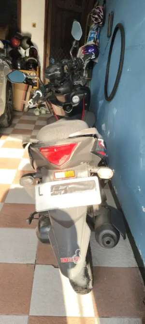 Jual bekas X-RIDE 2017 milik sendiri,lokasi di Surabaya Kota