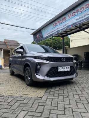 Jual bekas Xenia 1.3 R CVT 2022 Silver,lokasi di Malang Kota
