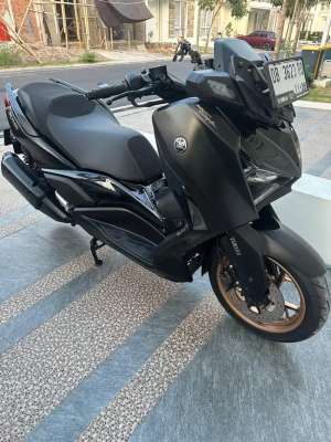 Jual bekas Xmax connected 2023 Hitam,lokasi di Manado Kota