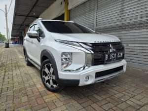 Jual bekas XPANDER CROSS PREMIUM PACKAGE AUTOMATIC 2021,lokasi di Bekasi Kota