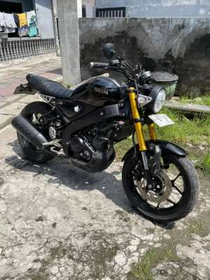 Jual bekas XSR155 HITAM GOLD,lokasi di Surabaya Kota