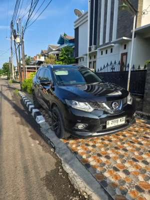 Jual bekas Xtrail 2,0 CVT 2017 Velg HSR 20 Inch,lokasi di Cirebon Kab.