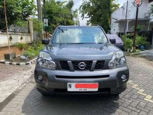 Jual bekas Xtrail 2.0 Tahun 2010, ISTIMEWA,lokasi di Surabaya Kota