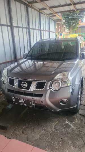 Jual bekas Xtrail manual 2011,lokasi di Bandung Kota