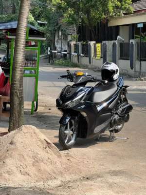 Jual bekas YAMAHA AEROX 2022,lokasi di Bekasi Kota