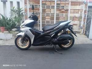 Jual bekas Yamaha aerox abs connected 2023 b dki km low,lokasi di Jakarta Utara
