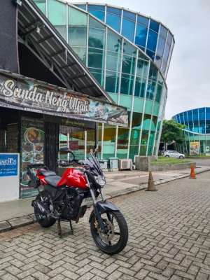 Jual bekas Yamaha Byson FI Injeksi Merah Maroon Mulus Pajak On,lokasi di Bogor Kota