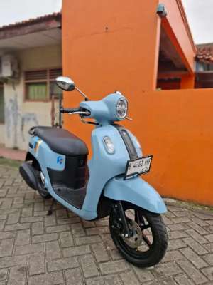 Jual bekas Yamaha fazzio keyles 2025 bln 10 mulus bergrnsi,lokasi di Jakarta Selatan