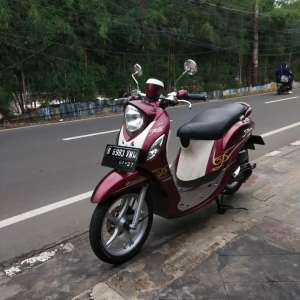 Jual bekas Yamaha Fino 125 Premium 2017 Orisinil Mesin Cakep Bagus Lengkap,lokasi di Jakarta Selatan