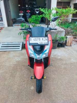 Jual bekas YAMAHA LEXI 125 ORIGINAL,lokasi di Jakarta Timur