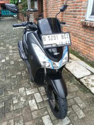 Jual bekas Yamaha Lexi 125 VVA 2022 Mulus pajak On Panjang,lokasi di Jakarta Selatan