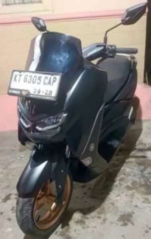 Jual bekas Yamaha New Nmax 2023 mulus lengkap pajak hidup, garansi mesin,lokasi di Samarinda Kota