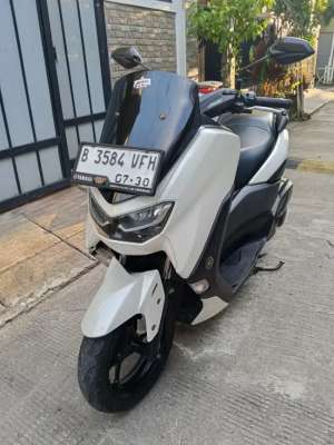 Jual bekas YAMAHA NEW NMAX KYLESS 2022,lokasi di Tangerang Kab.