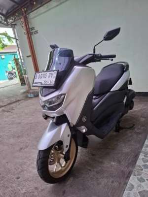 Jual bekas Yamaha Nmax 2021 keyless,lokasi di Tangerang Kota