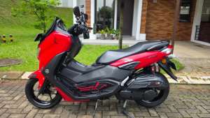 Jual bekas Yamaha Nmax 2023 keyless Y-Connect ABS MERAH,lokasi di Tangerang Kab.