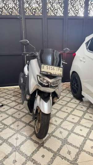Jual bekas Yamaha Nmax ABS Connected 2023 Silver,lokasi di Jakarta Timur