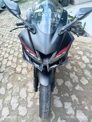 Jual bekas Yamaha R 15 V3,lokasi di Tangerang Selatan Kota