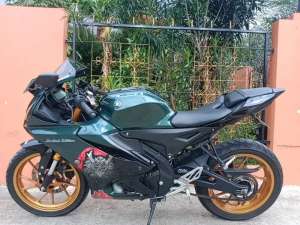 Jual bekas Yamaha R 15 v4 th 2024 cashkredit,lokasi di Depok Kota