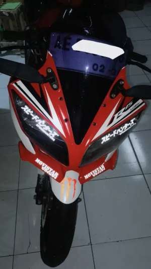 Jual bekas YAMAHA R15 2014,lokasi di Surabaya Kota