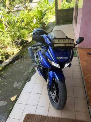 Jual bekas Yamaha R15 2017 V3 movistar motoGP,lokasi di Bogor Kota