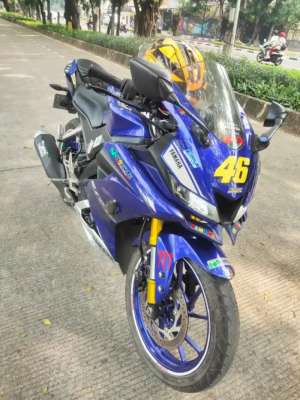 Jual bekas Yamaha R15 2017 V3 ss lengkap, pajak hidup,lokasi di Bekasi Kota