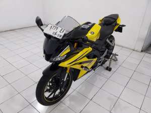 Jual bekas Yamaha R15 2018 km baru 8 ribuan mulus gres hampir seperti baru,lokasi di  ,Jakarta Timur