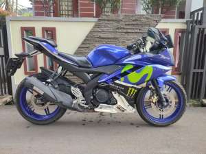 Jual bekas YAMAHA R15 V2 MOVISTAR TAHUN 2016,lokasi di Depok Kota
