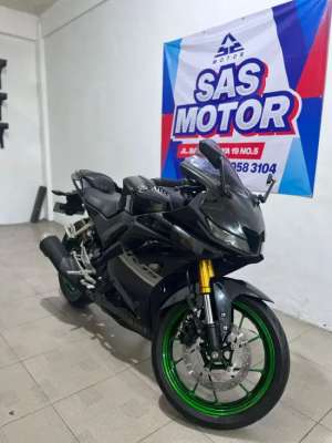 Jual bekas YAMAHA R15 V3 2019 SAS JL BARATA JAYA 19 NO 5,lokasi di  ,Surabaya Kota