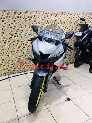 Jual bekas yamaha r15 v3 2021 Dp 500 Rb,lokasi di Tangerang Selatan Kota