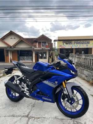 Jual bekas Yamaha R15 V3 2021 KM Rendah 11 Ribu Pajak Hidup,lokasi di Bogor Kota