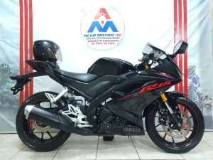 Jual bekas YAMAHA R15 V3 USD GOLD TH 2018 LOW KM MULUS NO MINUS FREE BALIK NAMA,lokasi di Jakarta Selatan