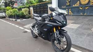 Jual bekas YAMAHA R15 V4 2022 GRESSS,lokasi di Jakarta Selatan