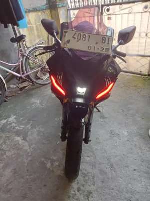 Jual bekas Yamaha R15 v4 2023,lokasi di Bekasi Kab.