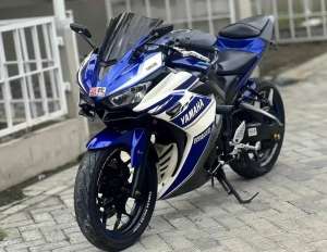 Jual bekas Yamaha R25 2014 Pemakaian 2015Kondisi Terawat, Siap Pakai,lokasi di Sidoarjo  Kab.