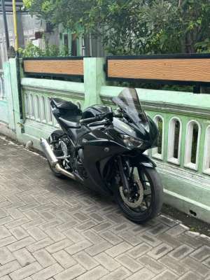 Jual bekas yamaha r25 ABS 2015 low kilometer,lokasi di  ,Pasuruan Kab.