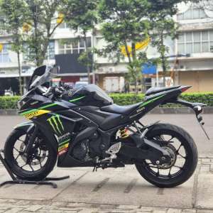 Jual bekas YAMAHA R25 V1 2015 HITAM KM RENDAH PAJAK PANJANG SUPER MULUS,lokasi di  ,Bekasi Kota