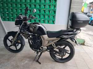 Jual bekas Yamaha Scorpio Limited Edition 2014 Standart Iriginal,lokasi di Depok Kota