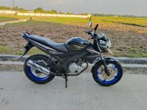 Jual bekas Yamaha Vixion 150 CC th 2011 plat 2030 PJK hidup mesin halus,lokasi di Tangerang Kota
