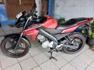 Jual bekas Yamaha Vixion Merah 2013,lokasi di Jakarta Barat