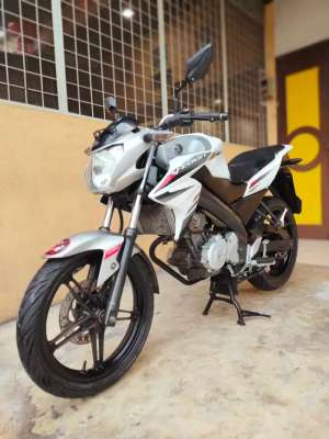 Jual bekas Yamaha VixionVixion 150 2014 Lightning, White Premium Metalic.,lokasi di Medan Kota
