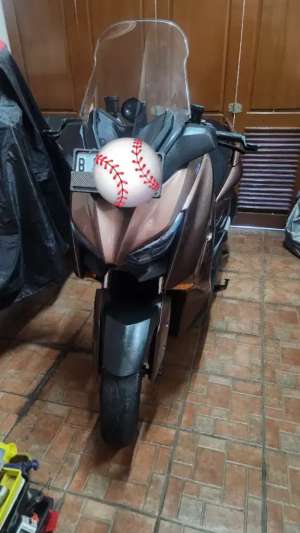 Jual bekas Yamaha xmax 2017 coklat,lokasi di Jakarta Timur