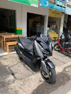 Jual bekas Yamaha XMAX 2017 Dijual Cepat,lokasi di Bandung Kota