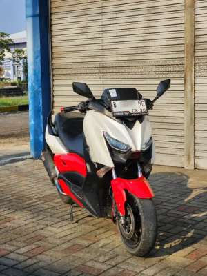 Jual bekas Yamaha Xmax ABS TCS KEYLESS 2017,lokasi di Jakarta Timur