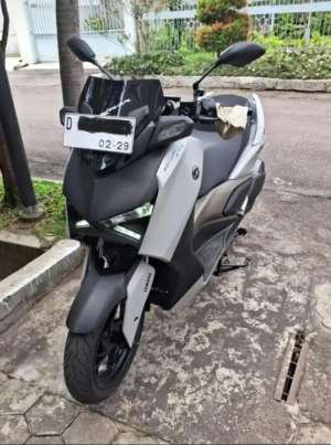 Jual bekas Yamaha Xmax connected 2024,lokasi di Bandung Kota