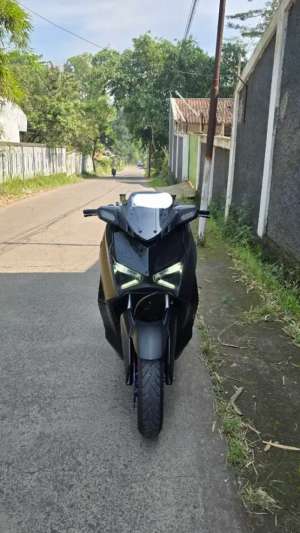 Jual bekas YAMAHA XMAX CONNECTED 2025,lokasi di Bandung Kab.