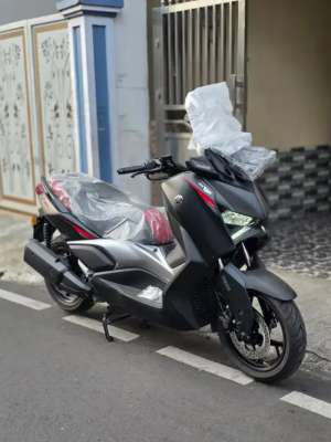 Jual bekas Yamaha XMAX CONNECTED Brand New KM 0,lokasi di Jakarta Pusat